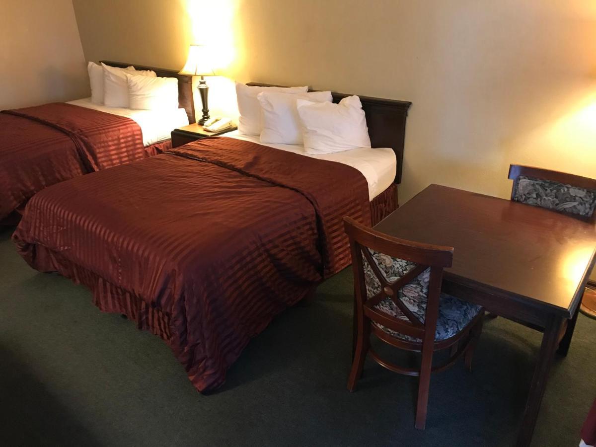 Smokey Point Motor Inn Арлингтон Экстерьер фото