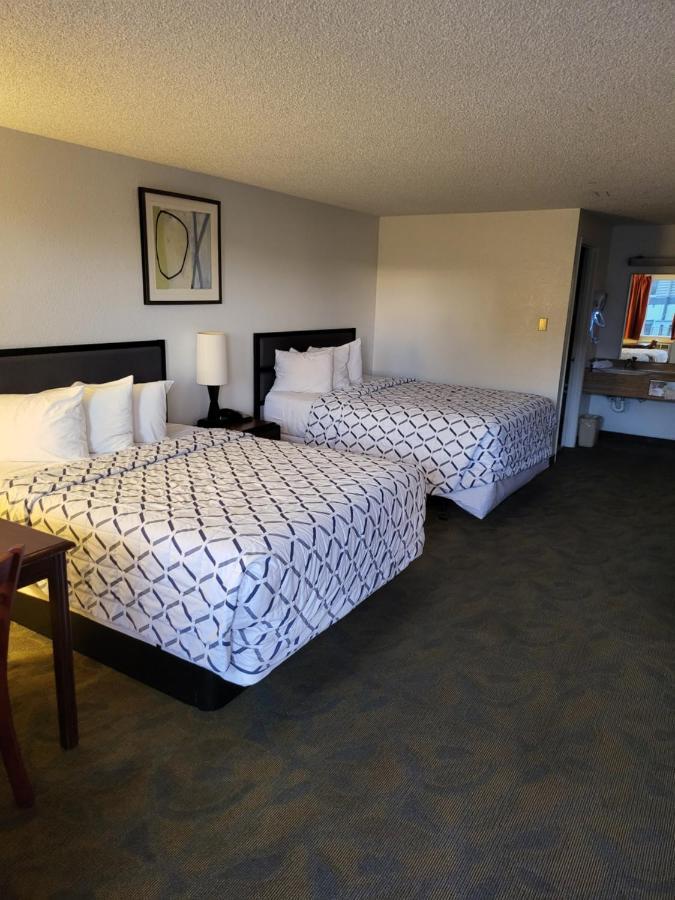 Smokey Point Motor Inn Арлингтон Экстерьер фото