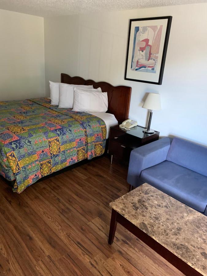 Smokey Point Motor Inn Арлингтон Экстерьер фото