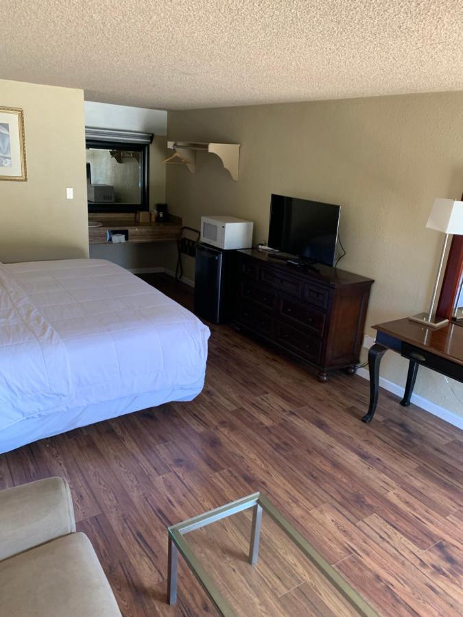 Smokey Point Motor Inn Арлингтон Экстерьер фото