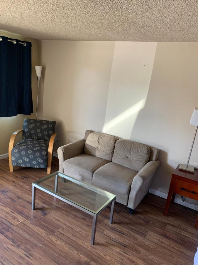Smokey Point Motor Inn Арлингтон Экстерьер фото