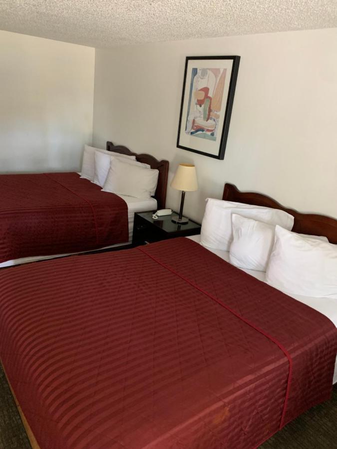 Smokey Point Motor Inn Арлингтон Экстерьер фото