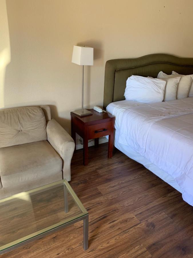 Smokey Point Motor Inn Арлингтон Экстерьер фото