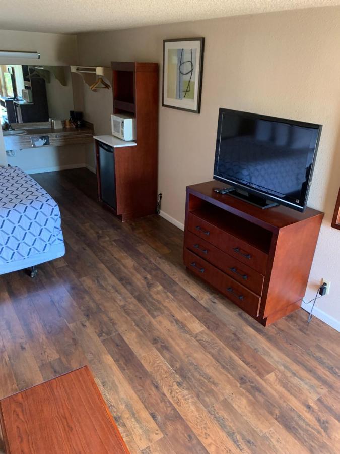 Smokey Point Motor Inn Арлингтон Экстерьер фото